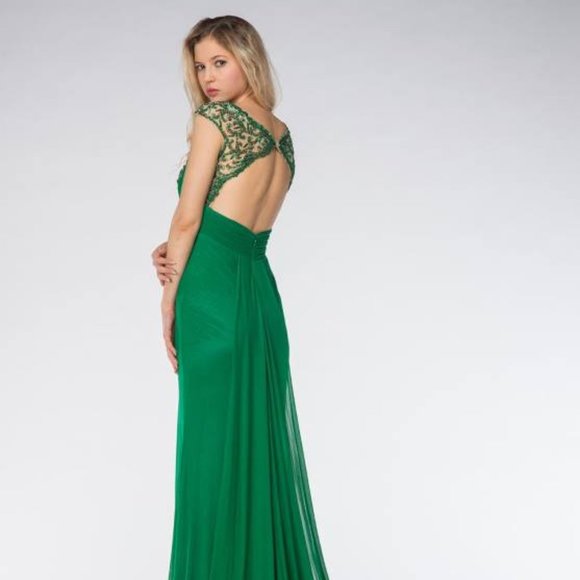 Emerald Sleek Sexy Prom Dress, Size 4 Plunge, Pageant Formal Mermaid Put a Slit - Picture 3 of 11